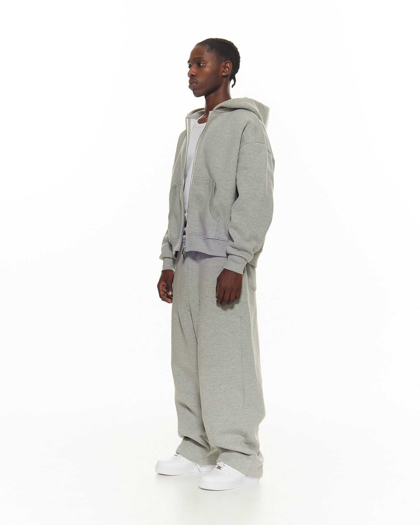 STRAIGHT-FIT COMFORT JOGGERS – GREY