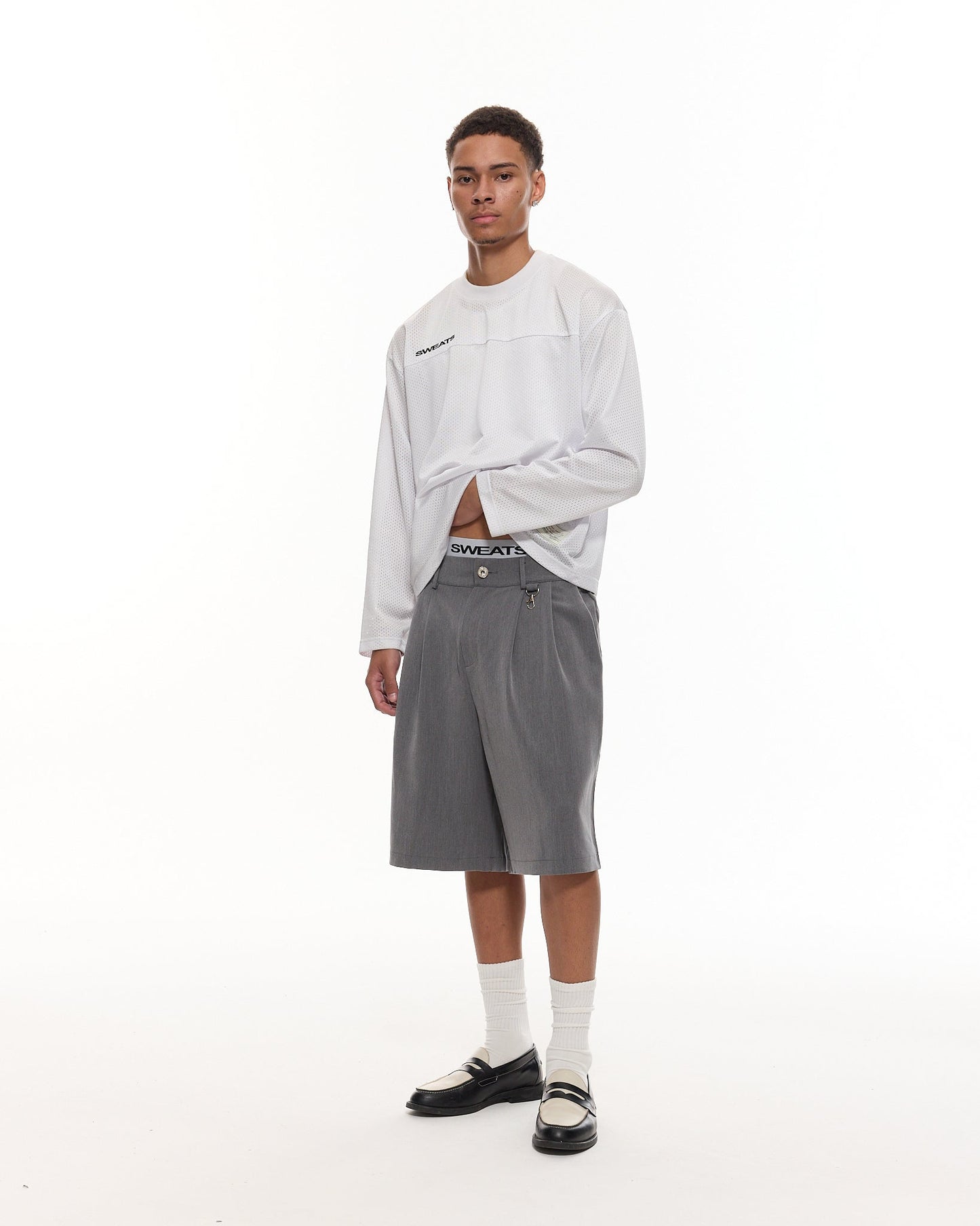 PLEATED SHORTS – GRAY