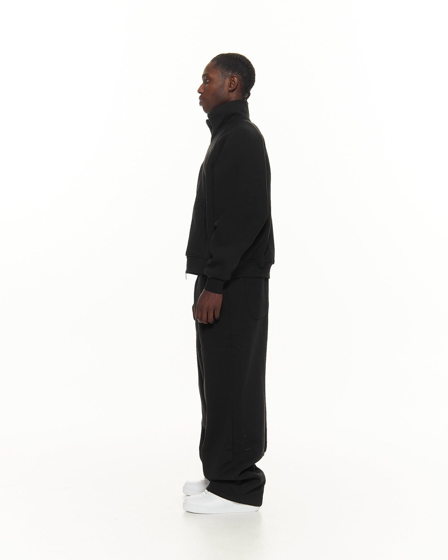COZY TRACK JACKET – BLACK