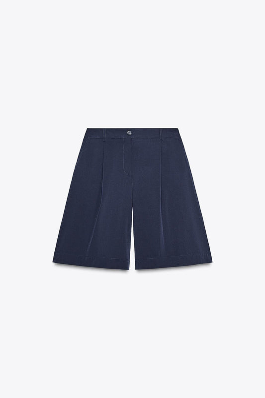 PLEATED LONG BERMUDA SHORTS