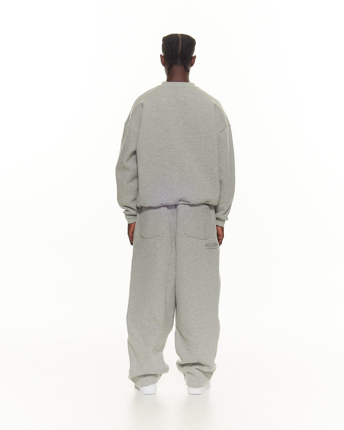 STRAIGHT-FIT COMFORT JOGGERS – GREY