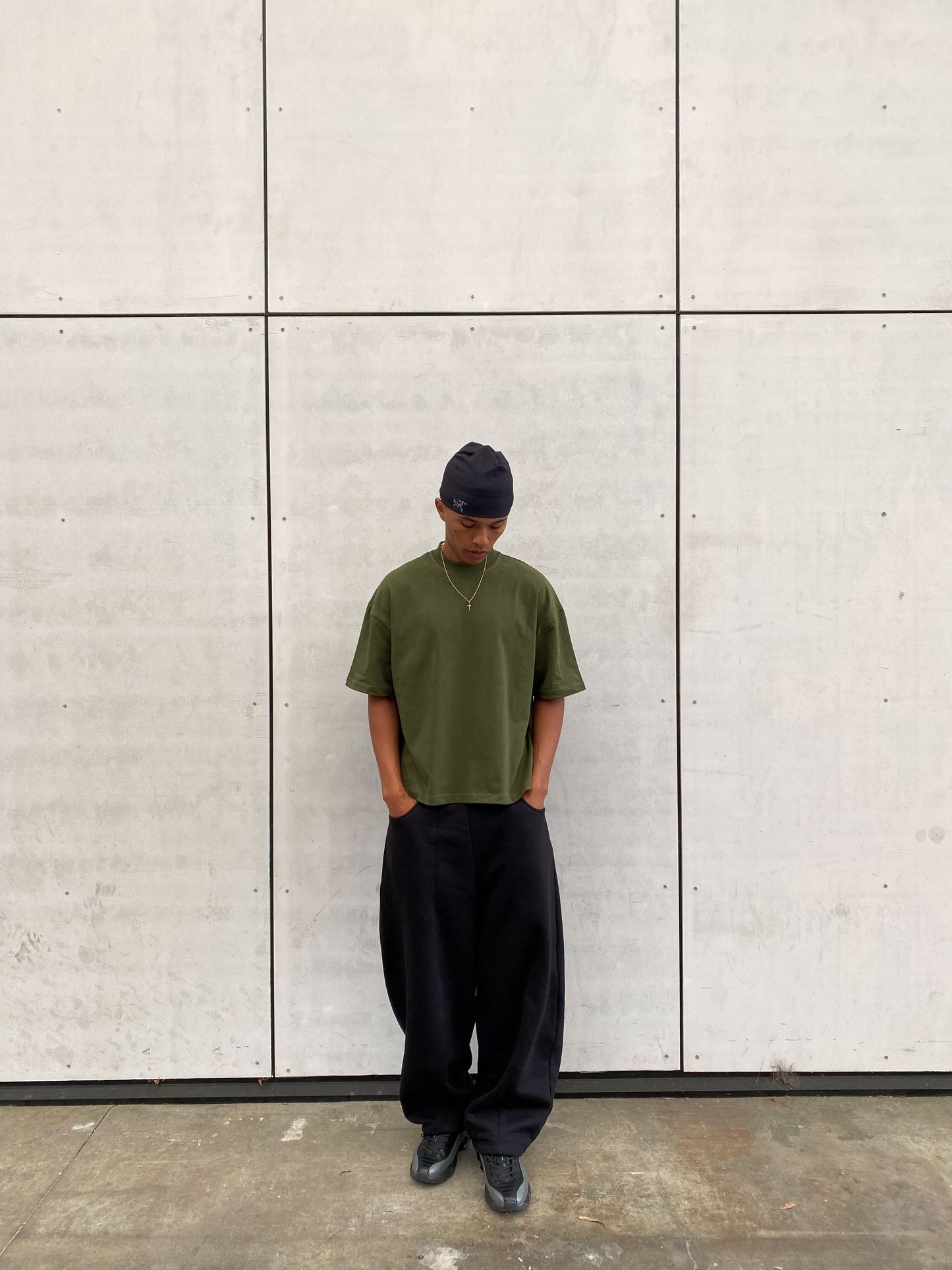 SIGNATURE BLANK T-SHIRT – MILITARY GREEN