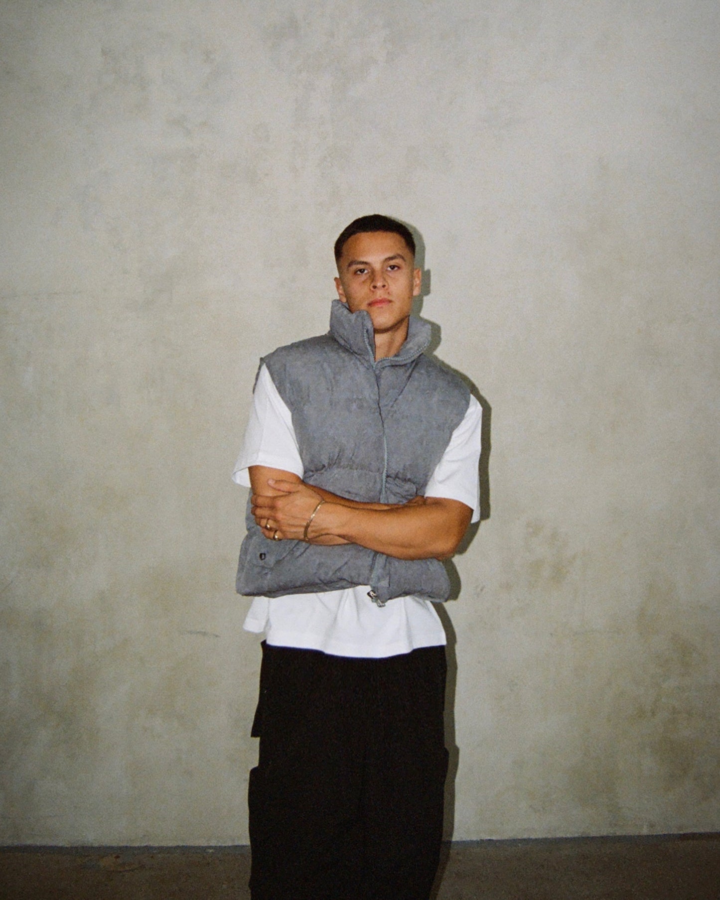 PUFFER VEST – GREY