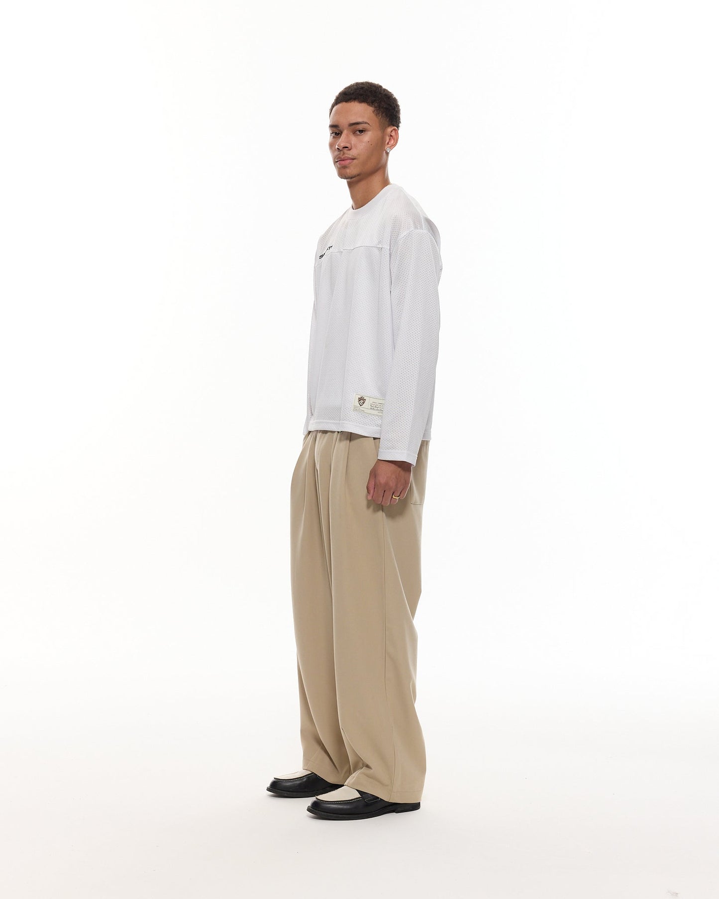 PLEATED PANTS – SAND