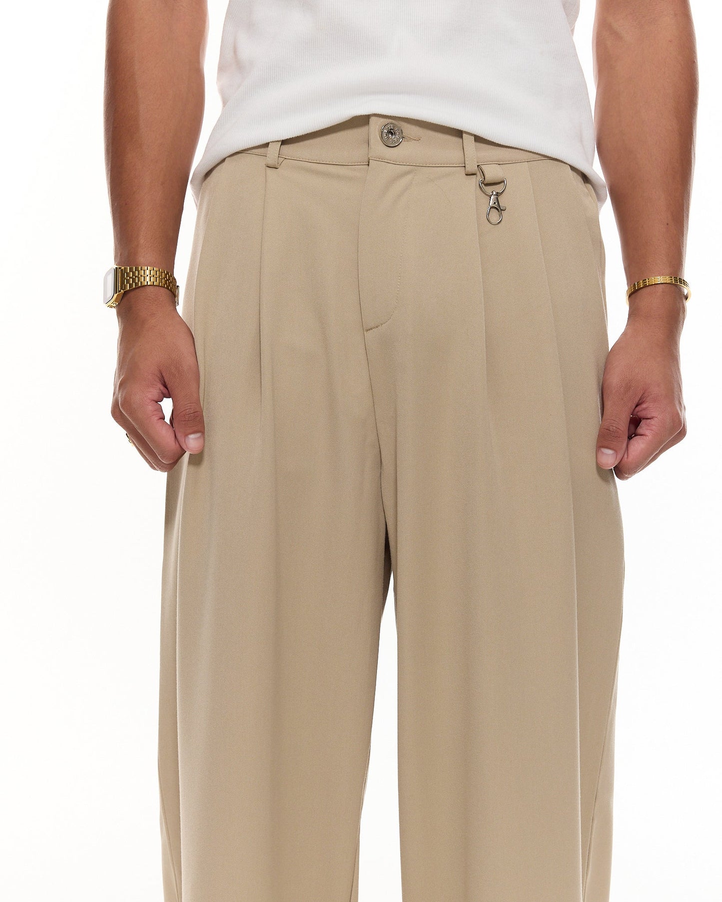 PLEATED PANTS – SAND