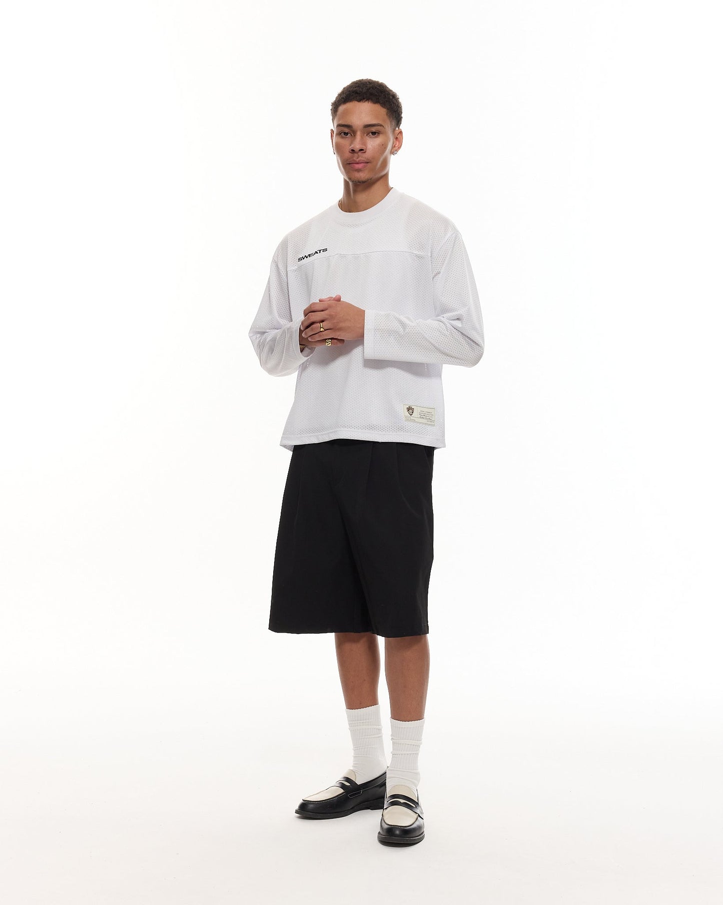 PLEATED SHORTS – BLACK